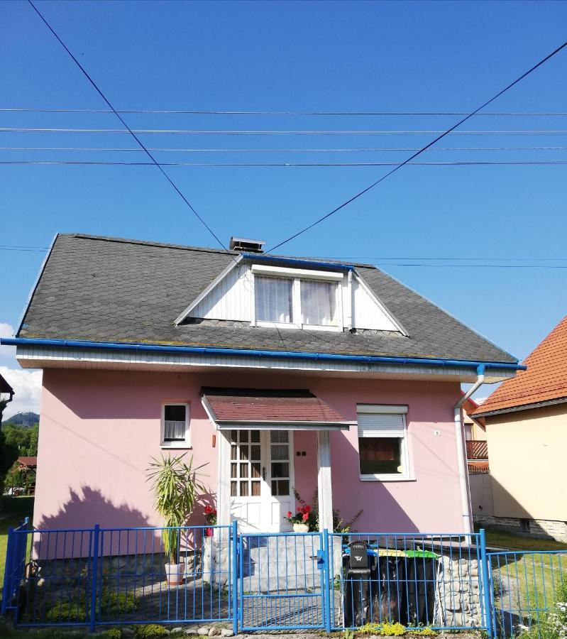 Villa Strakov Lúčky Kültér fotó